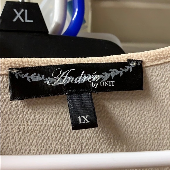 Top - Picture 4 of 5